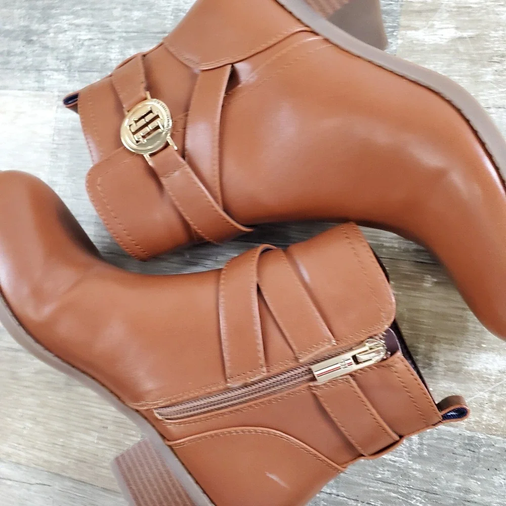 Tommy Hilfiger Womens Tan Brown‎ Diyana Boots Sz 6.5 Zip Up Ankle Booties